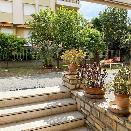 Casa Febo, In Centro Con Parcheggio Privato A 200 Mt Dal Mare Hotel Bordighera Ngoại thất bức ảnh