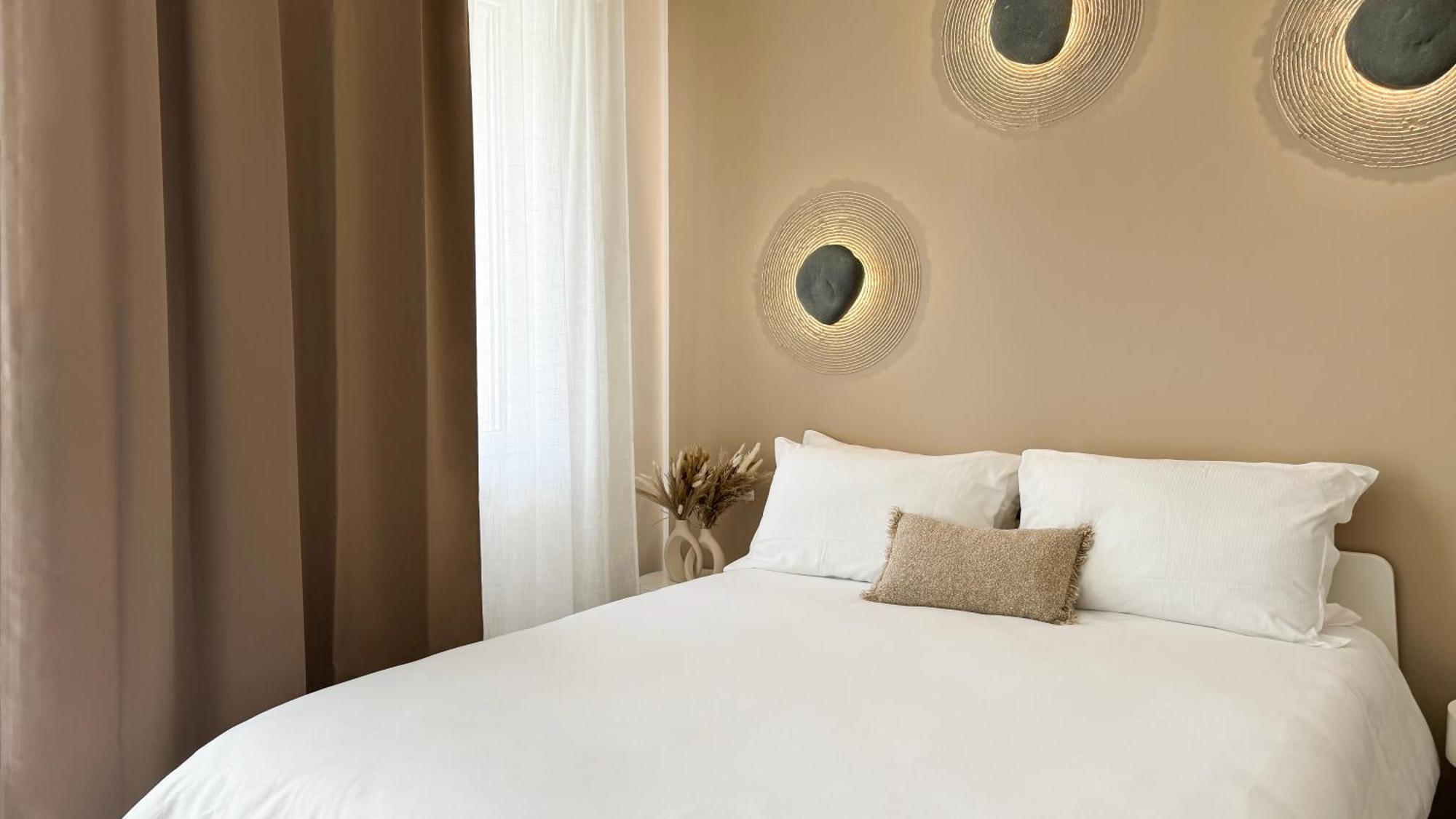 Casa Febo, In Centro Con Parcheggio Privato A 200 Mt Dal Mare Hotel Bordighera Ngoại thất bức ảnh