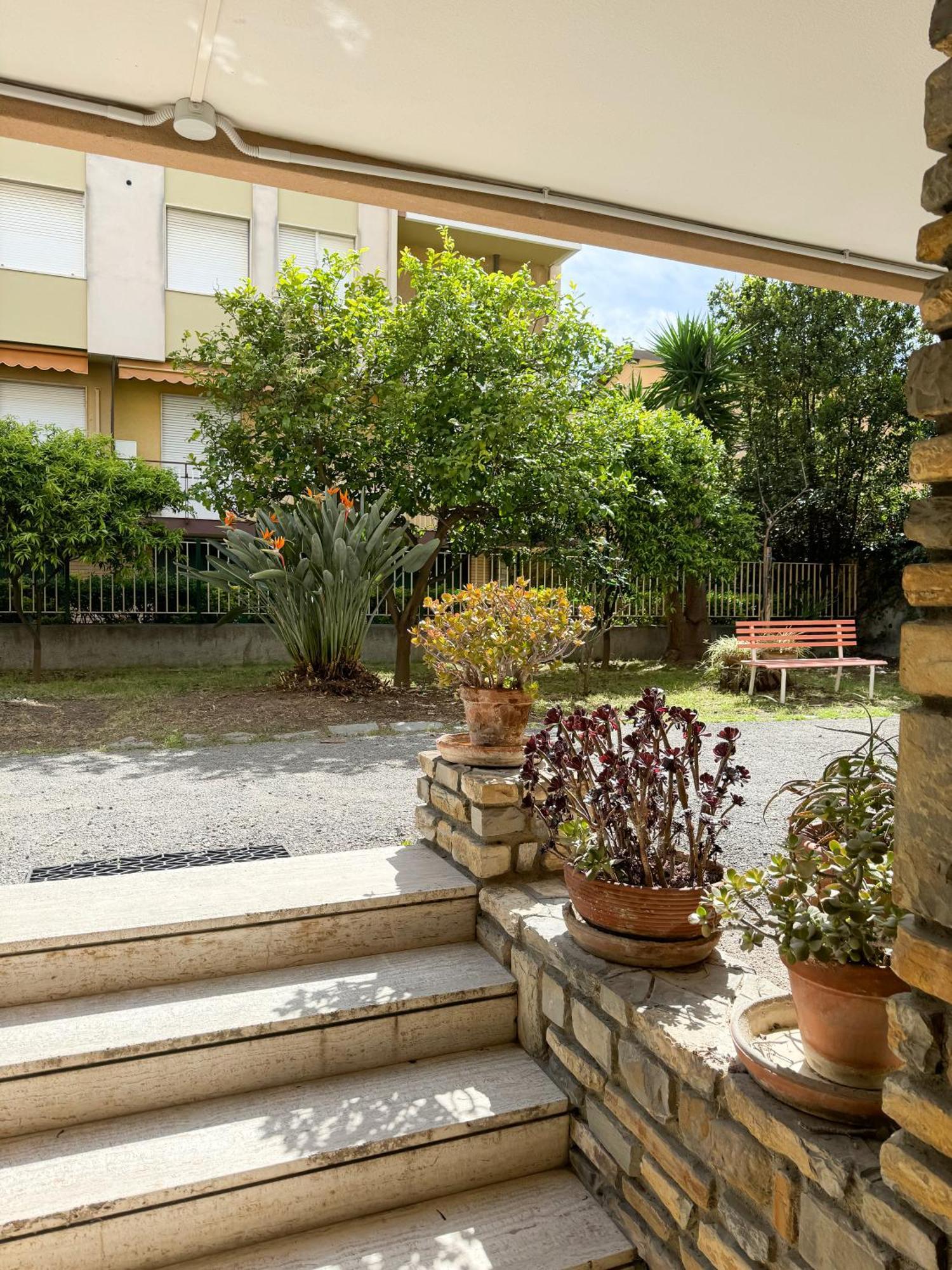 Casa Febo, In Centro Con Parcheggio Privato A 200 Mt Dal Mare Hotel Bordighera Ngoại thất bức ảnh