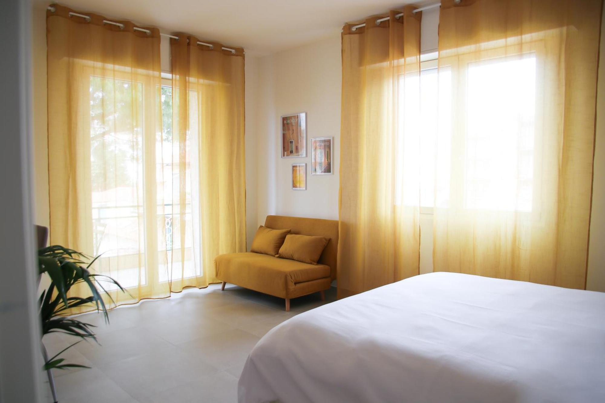 Casa Febo, In Centro Con Parcheggio Privato A 200 Mt Dal Mare Hotel Bordighera Ngoại thất bức ảnh