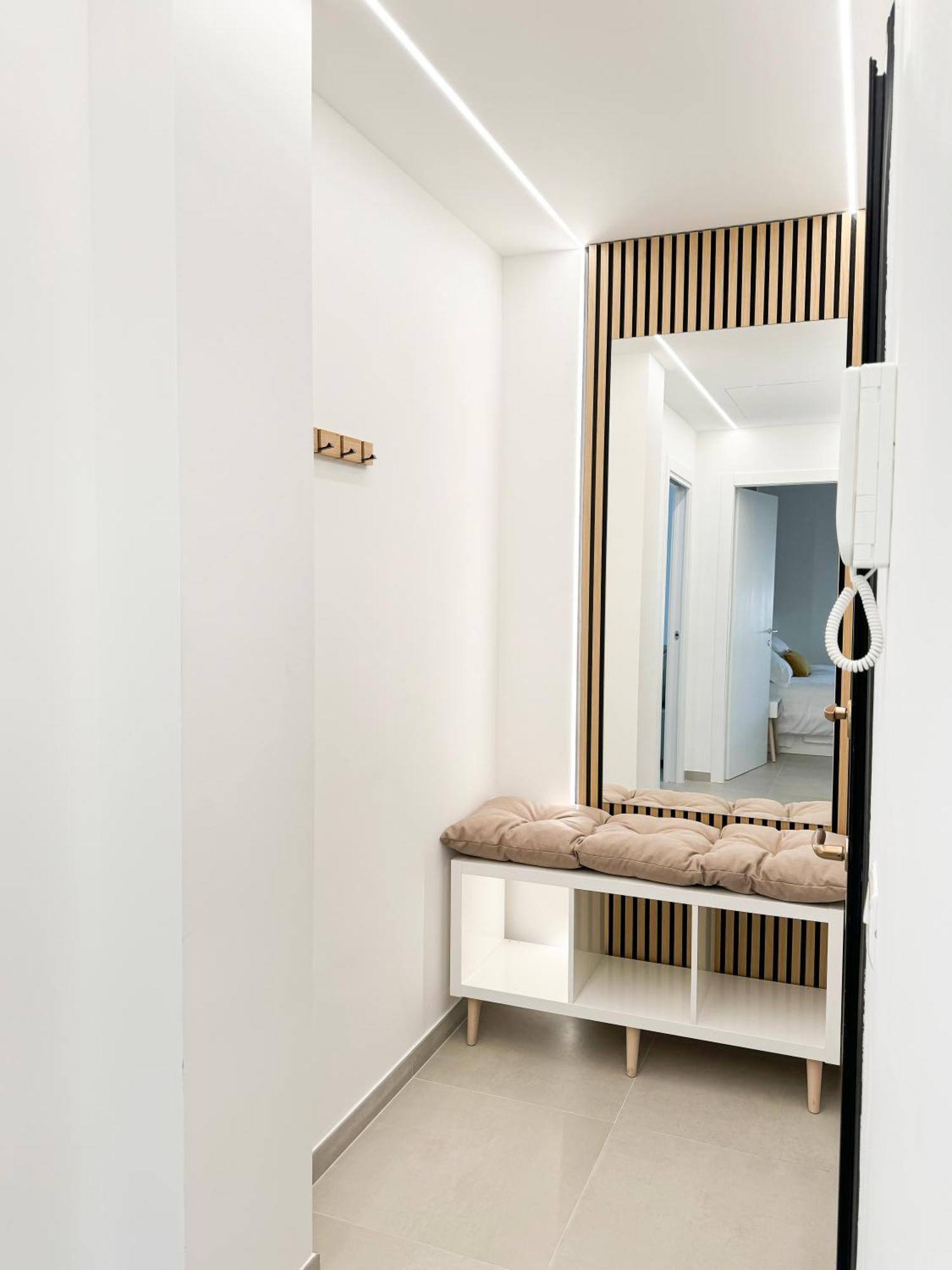 Casa Febo, In Centro Con Parcheggio Privato A 200 Mt Dal Mare Hotel Bordighera Ngoại thất bức ảnh